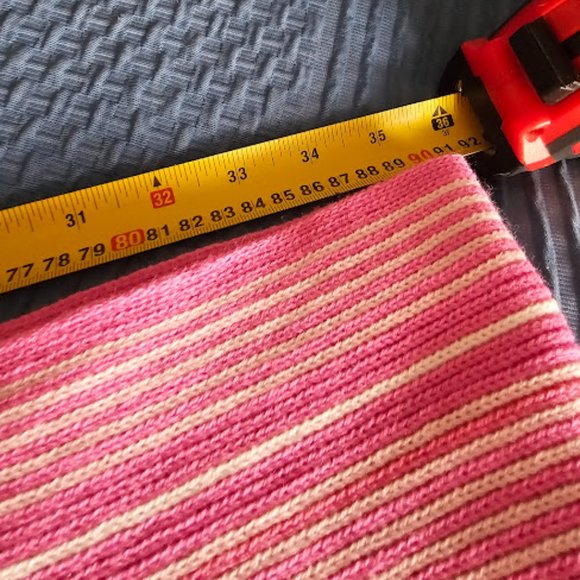 Scarf with Tynecastle logo - Picture 3 of 4